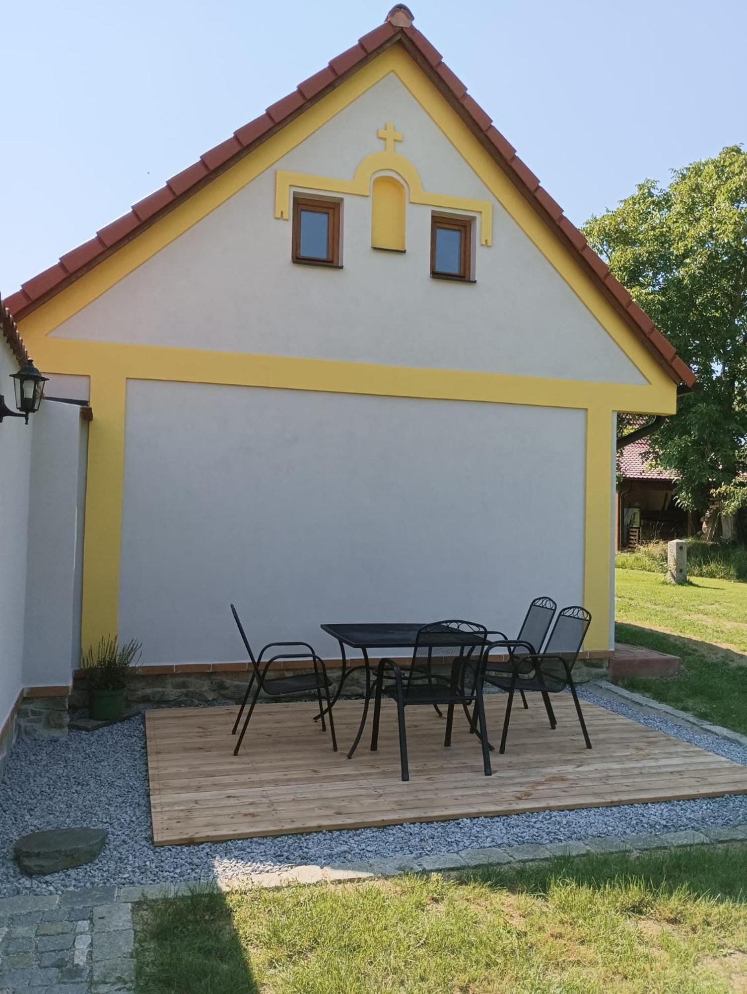 Apartman Na Statku Jílovice エクステリア 写真